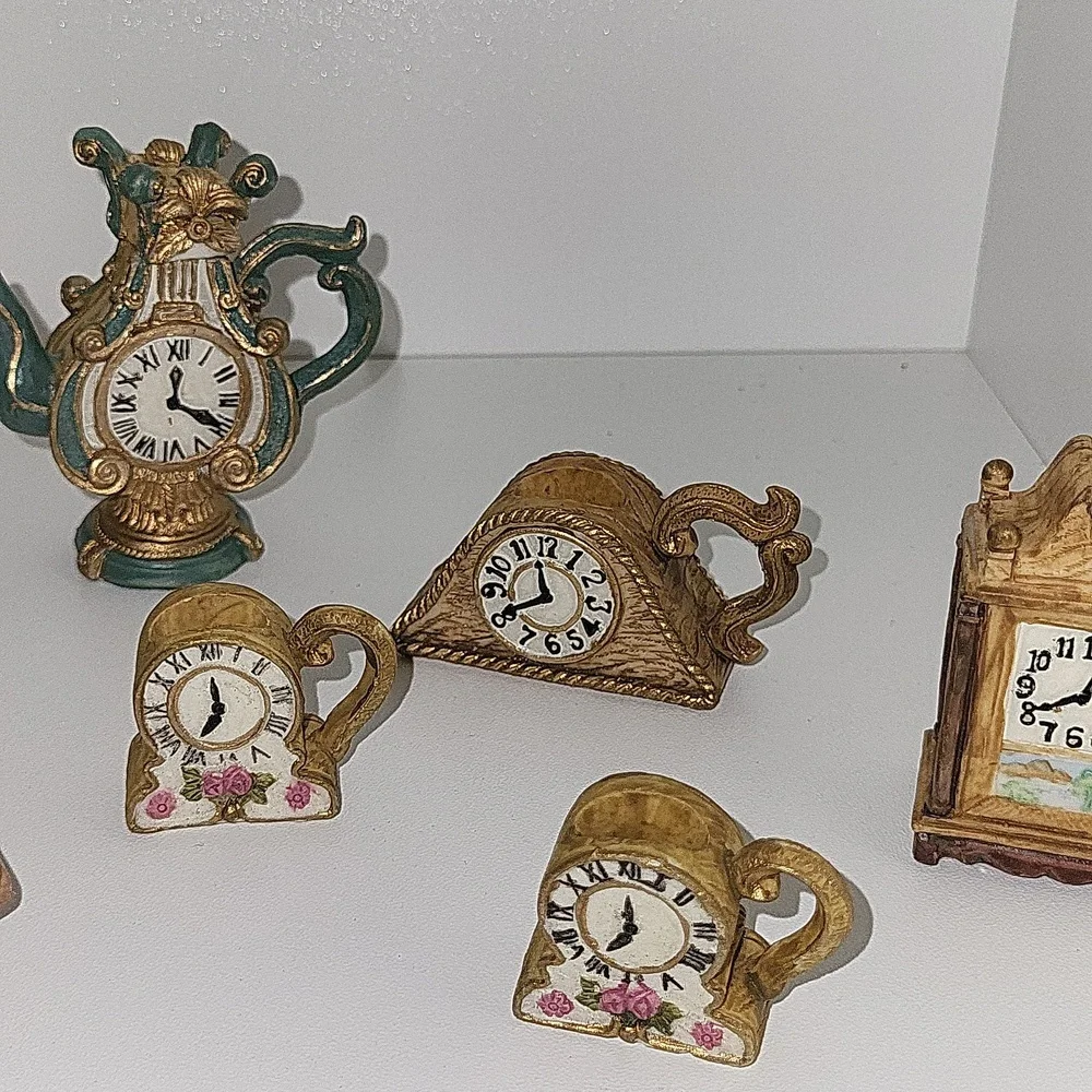 VINTAGE 1997 Decorative Ceramic Clock Set in Cream, Golden,Teal. POPULAR IMPORTS